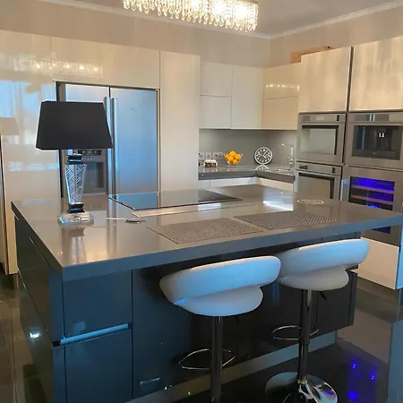 Top-notch With Sea View, Bbq And Jacuzzi *