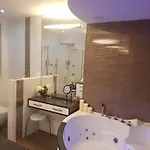 Апартаменты Top-notch With Sea View, Bbq And Jacuzzi Сент Джулианс